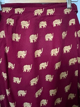 Falda pareo con estampado de elefantes