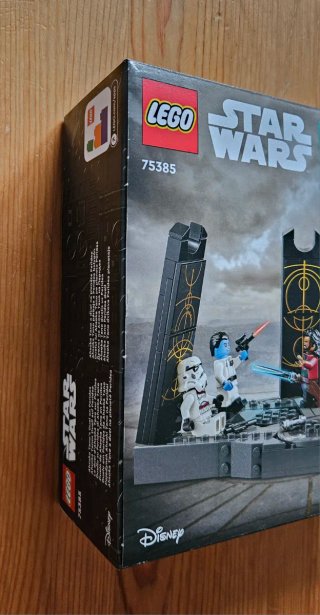LEGO Star Wars 75385 Ahsoka Tano's Duel on Peridea