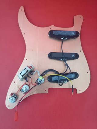 Guitarra SX Scorpion tipo Stratocaster