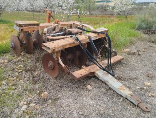 Grada de discos agrícola