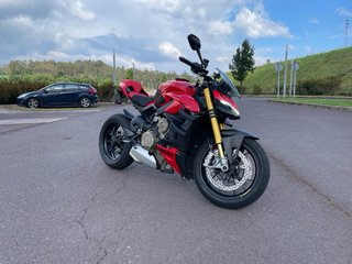 Ducati Streetfighter V4S Roja