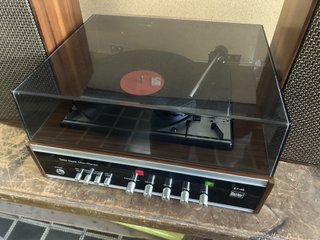 Tocadiscos Vintage Bettor EF-46