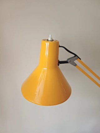 Lámpara flexo vintage amarilla
