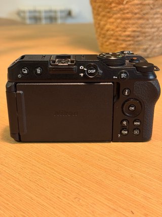 Nikon Z30 + Objetivo Nikkor 18-140mm