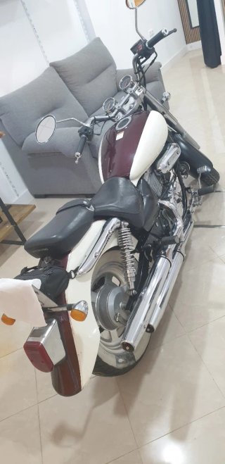 Hyosung Aquila 250cc Cruiser