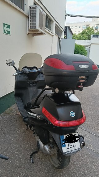 Piaggio X EVO 125 Negra