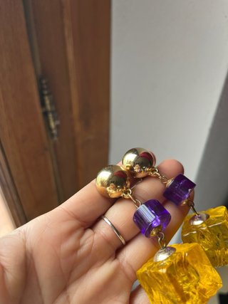 Maxi orecchini anni 80 cubetti viola e gialli