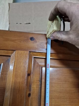 Puerta de madera maciza