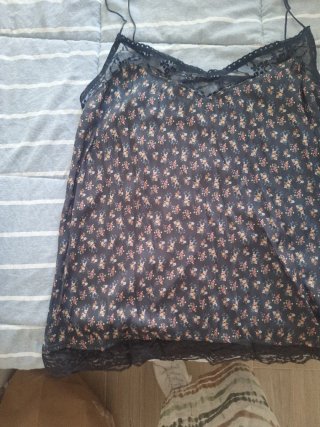 Blusa Zara floral con encaje