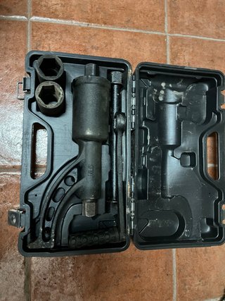 Desmultiplicador de fuerza para tuercas forch