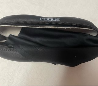 Pack 2 Estuches Gafas: Escada y Vogue