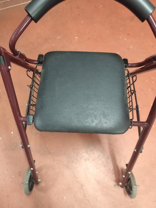 Andador para adultos con asiento