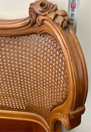 Cabezal y pie de cama antiguo madera y ratán