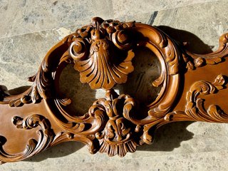 Cabezal y pie de cama antiguo madera y ratán