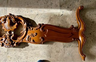 Cabezal y pie de cama antiguo madera y ratán
