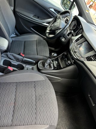 Opel Astra 2021