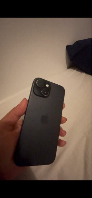 iPhone 15 128GB Negro - Batería 85%