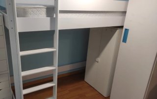 Cama alta infantil