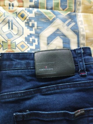 Pantalones vaqueros ROBERTO TORRETTA TALLA 48