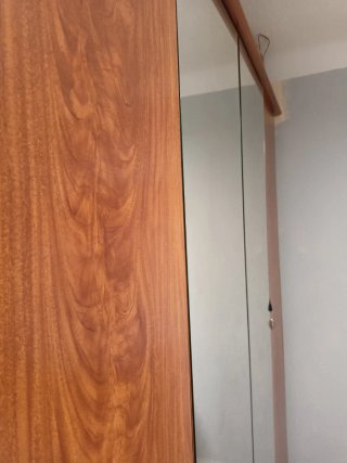 Armario de madera 4 puertas, dos con espejo