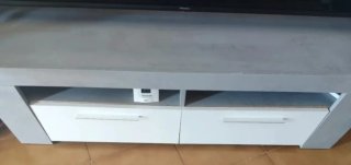 Mueble TV gris y blanco