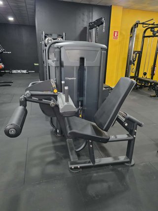Aparato de gimnasio multifunción