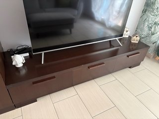 2 Cassettiere ,2 comodini e parete attrezzata