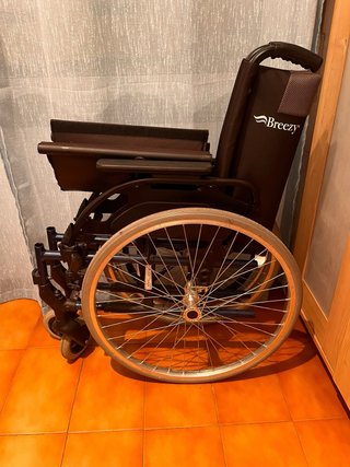 Silla de ruedas manual para diestros