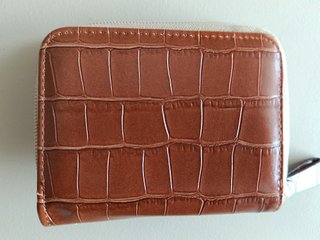 Cartera marrón efecto cocodrilo