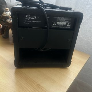 Amplificador compacto de guitarra