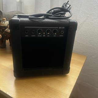 Amplificador compacto de guitarra