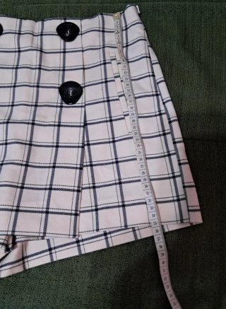 Falda pantalón cuadros blanco y azul