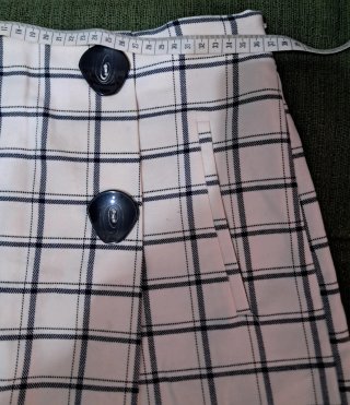 Falda pantalón cuadros blanco y azul