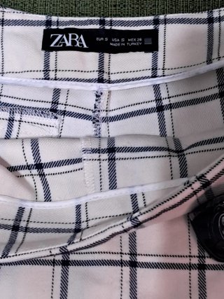 Falda pantalón cuadros blanco y azul