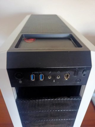 Caja Torre Corsair Carbide 500R Blanca