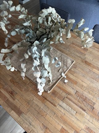 Mesa y sillas comedor moderna madera y metal
