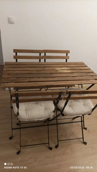 Mesa y 4 Sillas Ikea (Regalo 2 Cojines)