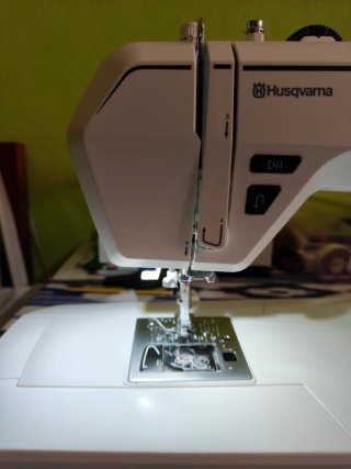 Máquina de coser Husqvarna Viking Onyx 30
