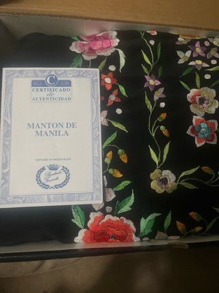 Manton de Manila bordado