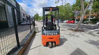 Carretilla elevadora Toyota 8FBE15T 2017