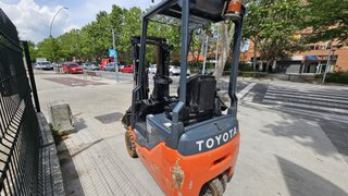 Carretilla elevadora Toyota 8FBE15T 2017