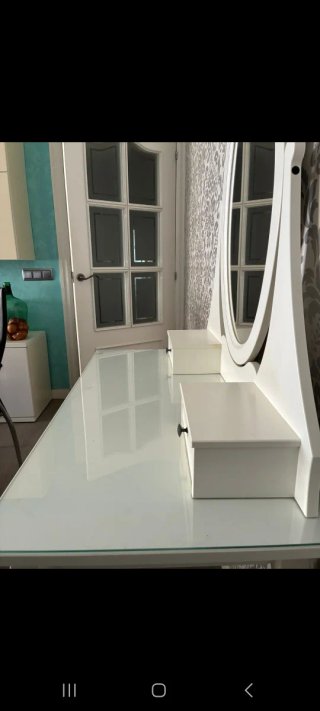 Tocador blanco IKEA con espejo