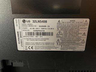 Televisor LG 32. Power:  AC 100-240 V~ 50/60 Hz 1.