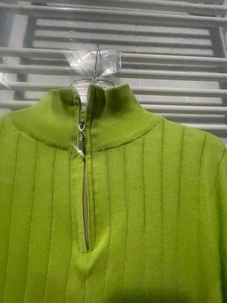 Maglia verde collo alto zip cotone