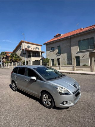 Peugeot 5008 2010