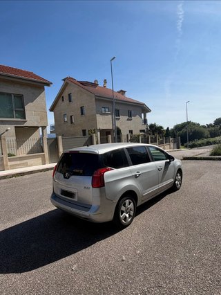 Peugeot 5008 2010
