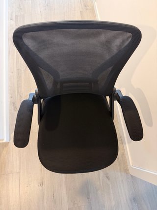 Silla de oficina ergonómica negra