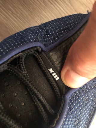 Jordan 13 Retro En azul oscuro￼ 44,5