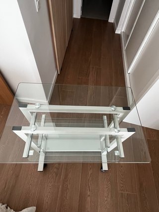 Mesa de ordenador cristal y metal blanca