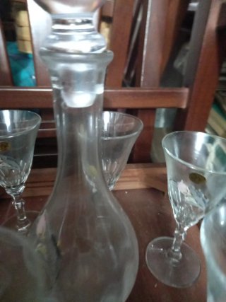 Set calici e caraffa in vetro